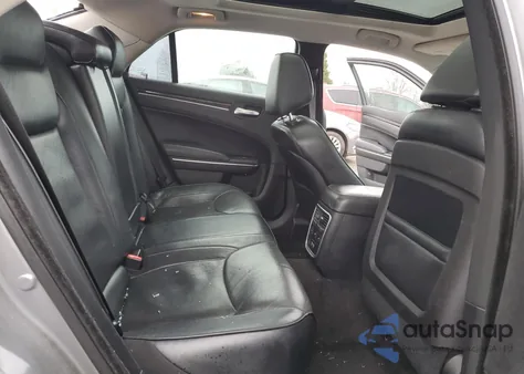 2016 Chrysler 300C z USA, uszkodzony, nr VIN 2C3CCAEG3GH128100